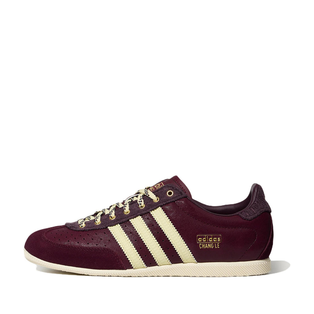 adidas Superstar classic casual unisex sneakers - the pictured colorway