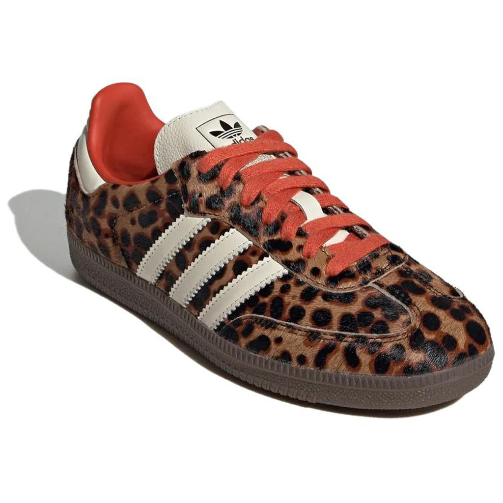 adidas Superstar comfortable women's sneakers - Brown