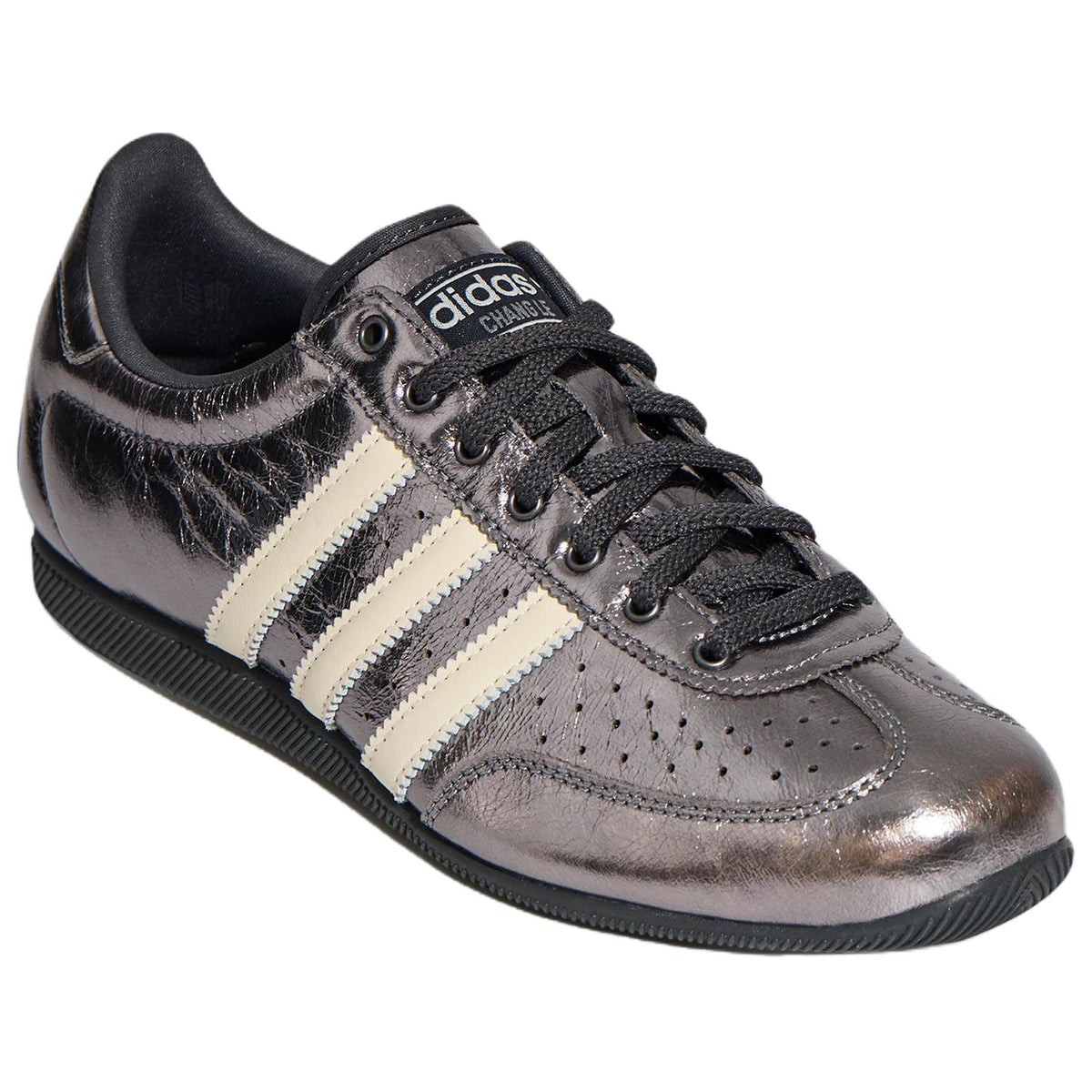 adidas Superstar classic casual women's sneakers - the pictured colorway