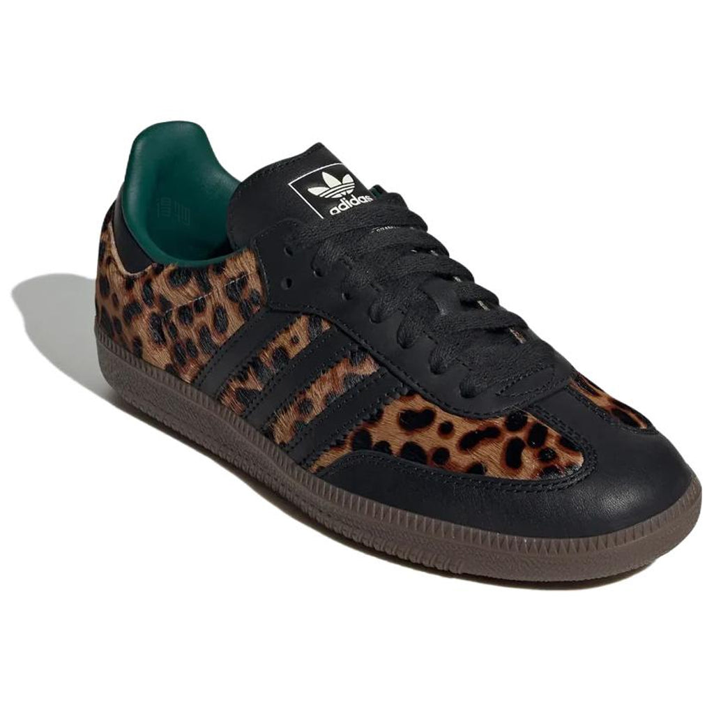 adidas Superstar comfortable versatile low-profile sole women's sneakers - the pictured colorway