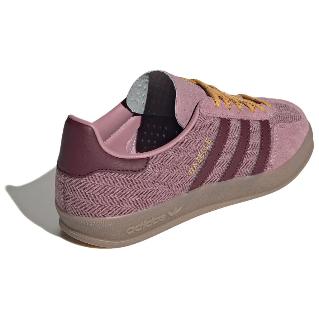 adidas Superstar classic unisex sneakers - the pictured colorway